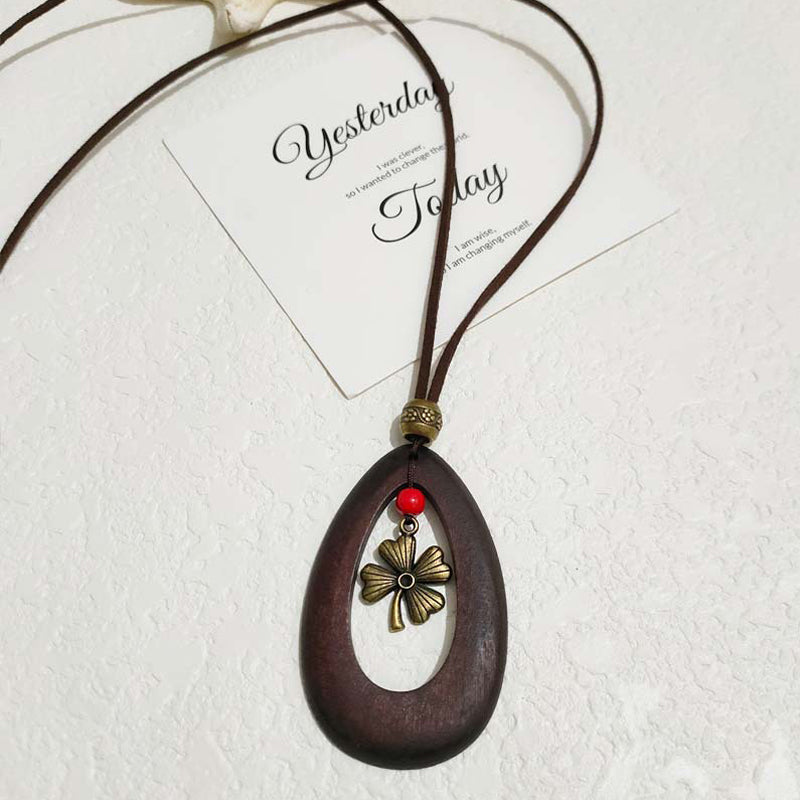 Vintage Clover Charm Necklace