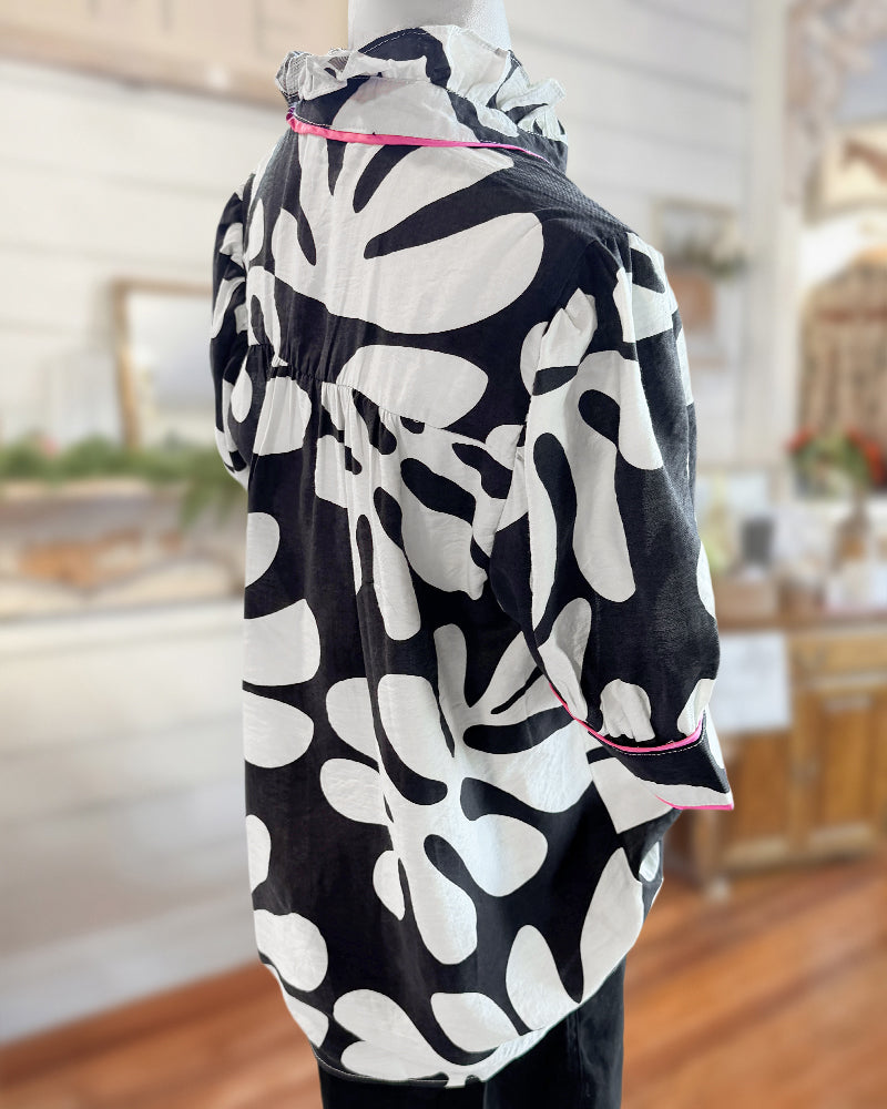 Abstract Print Ruffled Collar Contrast Trim Blouse