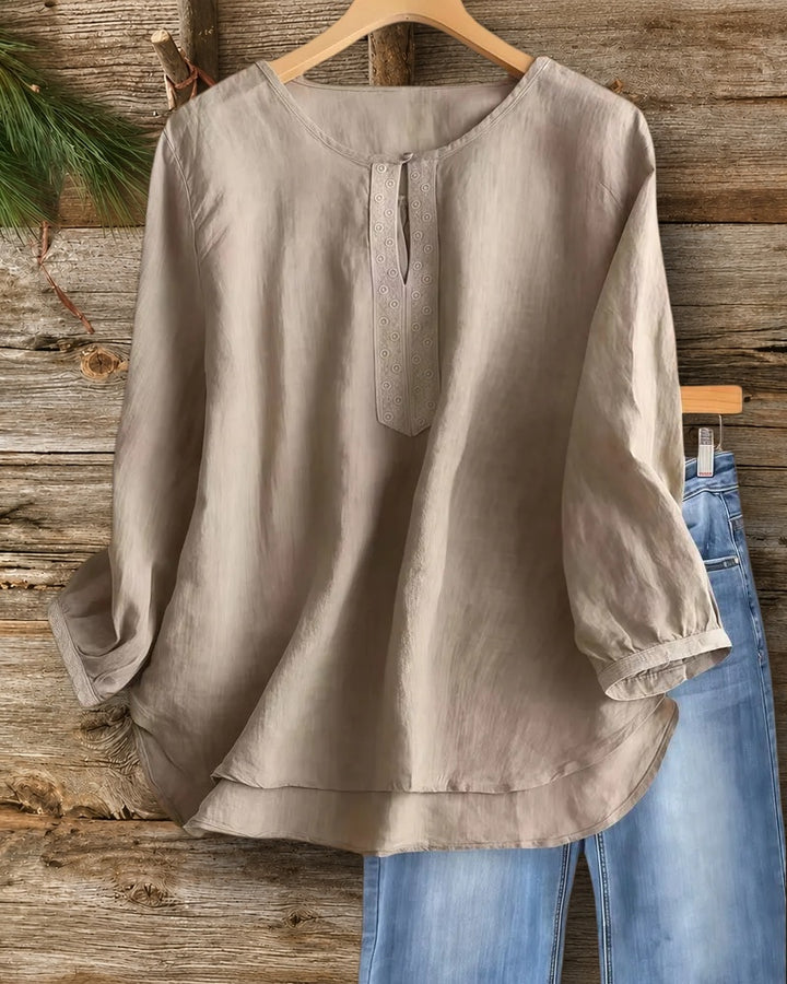 Solid Color Lacy Trim Retro Round Neck Blouse