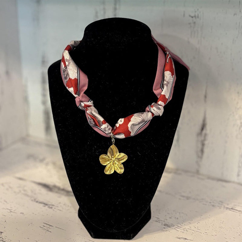 Fashionable And Elegant Silk Ccarf Necklace