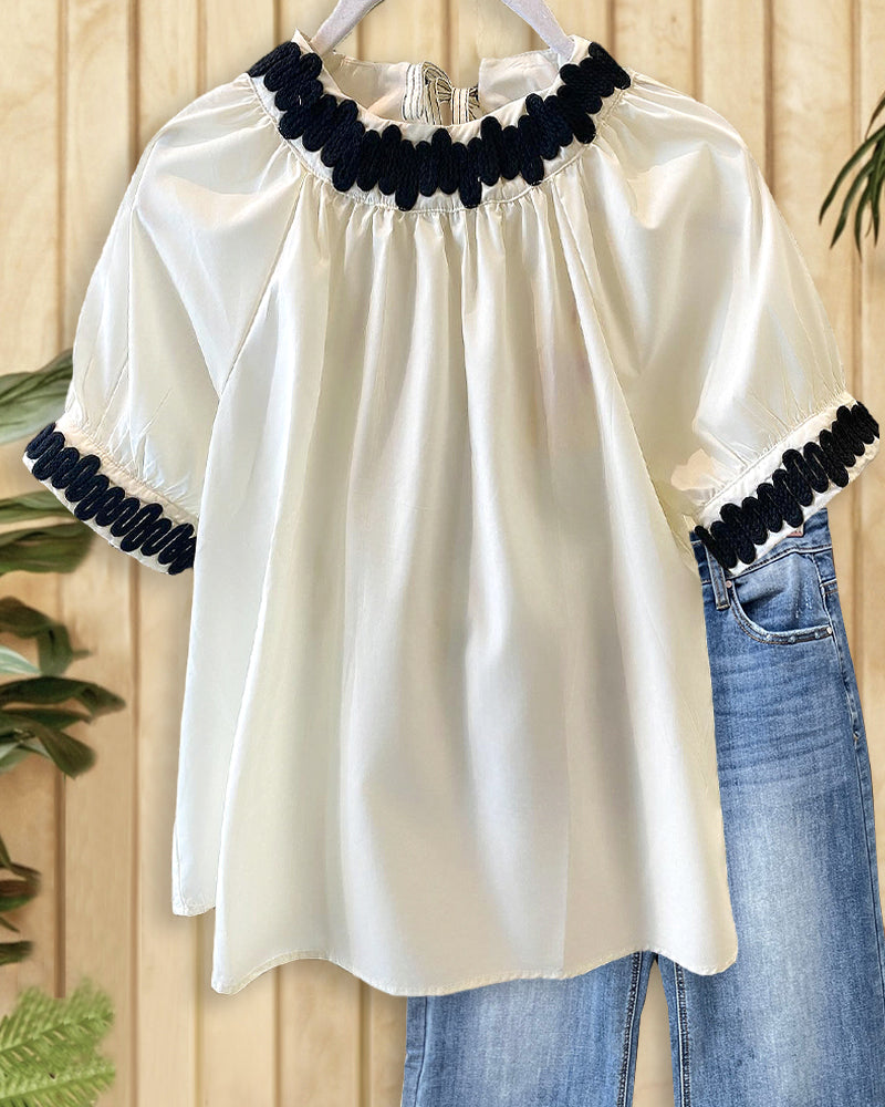 Hit Color Applique Band Chic Round Neck Blouse