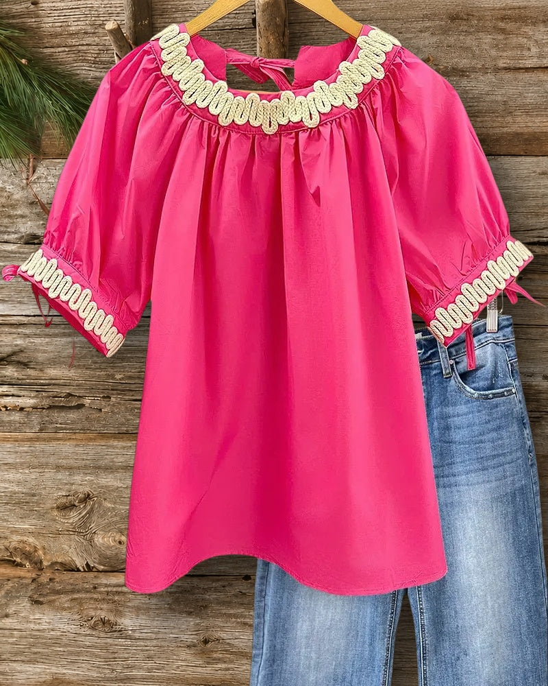 Hit Color Applique Band Chic Round Neck Blouse