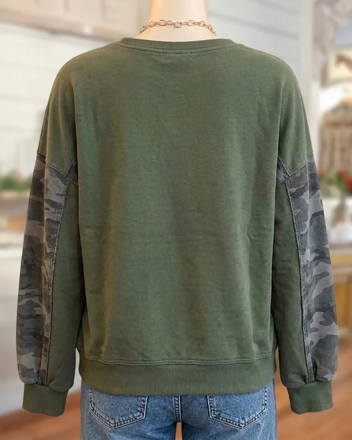 Raw Edge Floral Applique Camo Panel Crew Neck Sweatshirt