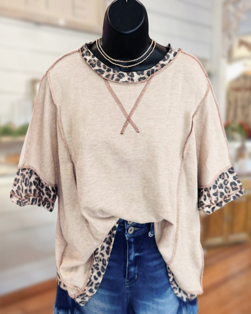 Leopard Trim Exposed Stitch Loose Round Neck Casual T-shirt