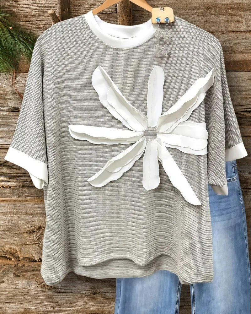 Floral Applique Pretty Round Neck T-Shirt
